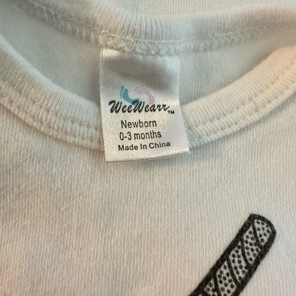 3/$10 Boy’s Newborn short sleeve bodysuit. carter’s. - Picture 2 of 4